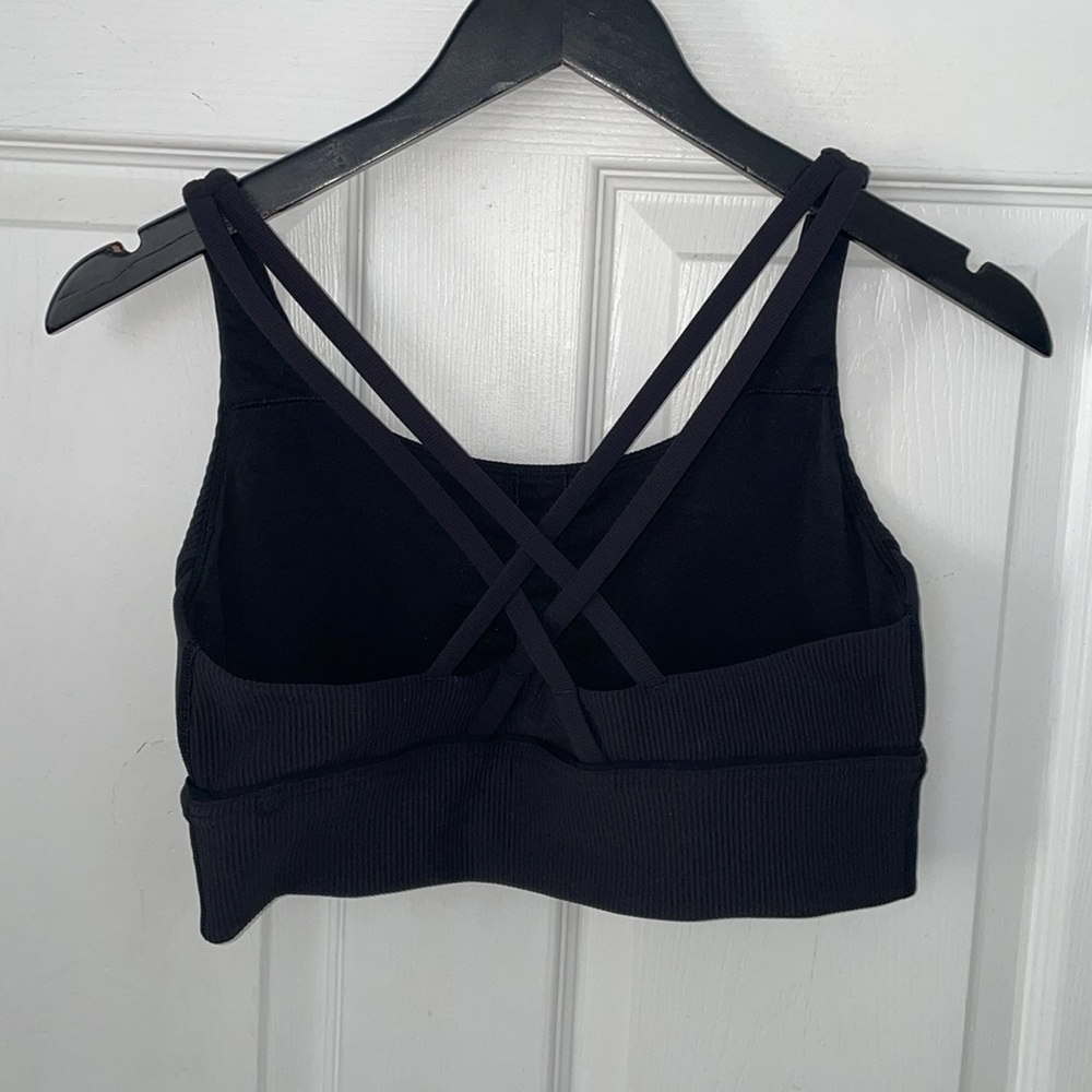Lululemon women’s Ribbed energy sports bra - Picture 2 of 4